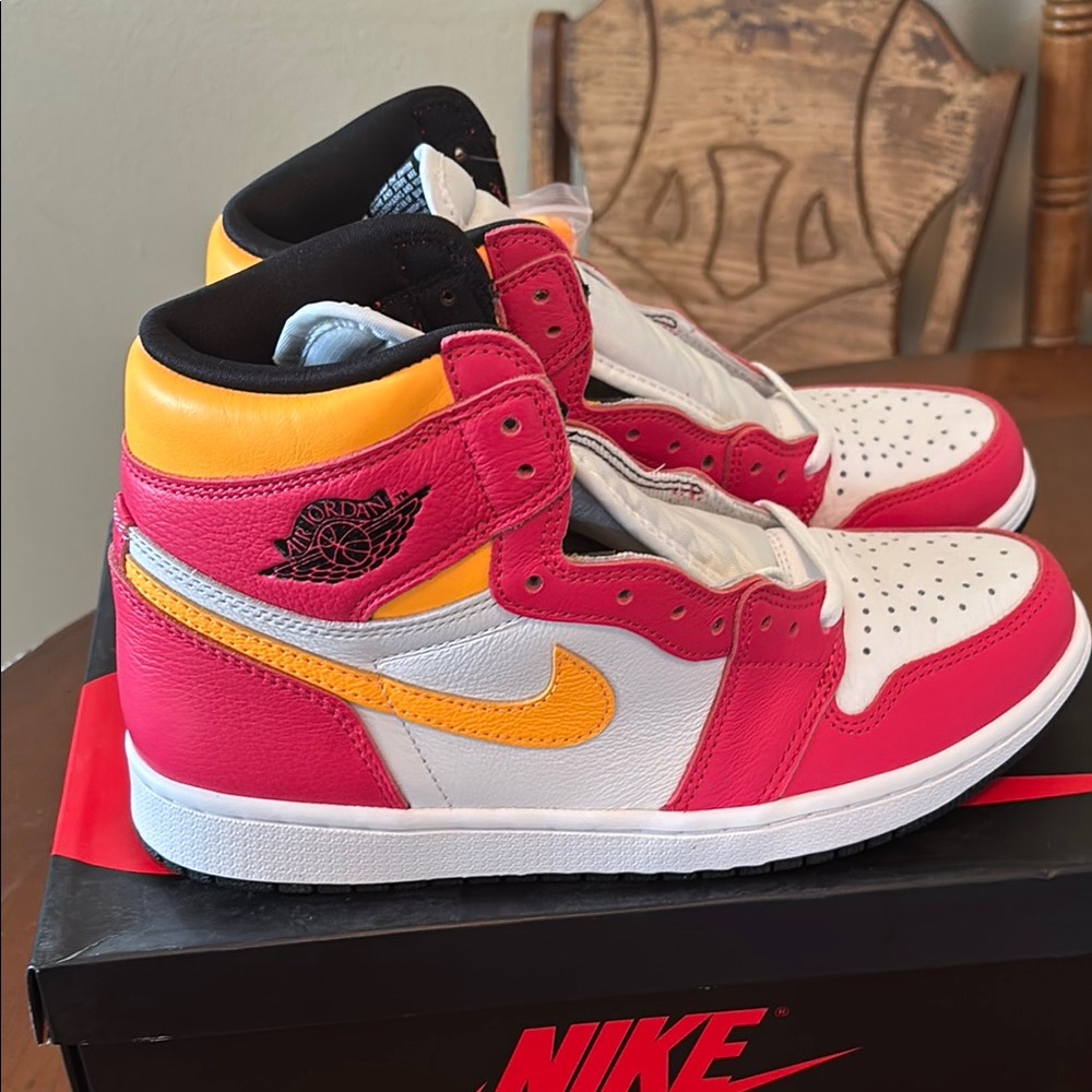 Nike Air Jordan 1 Retro High - Red, Yellow, White